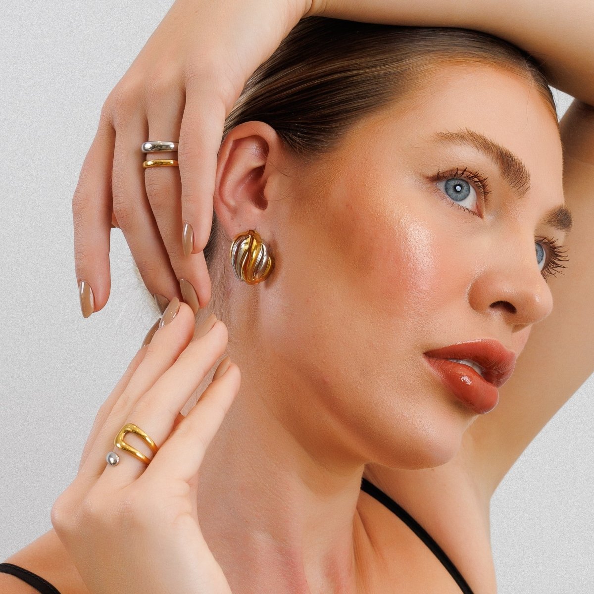 Twist Essence Earring | 18K Gold & Silver