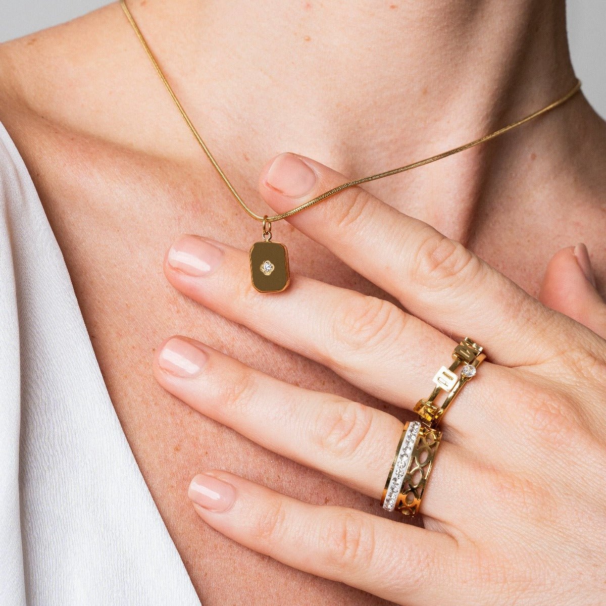 Shine Pendant Necklace | 18k Gold